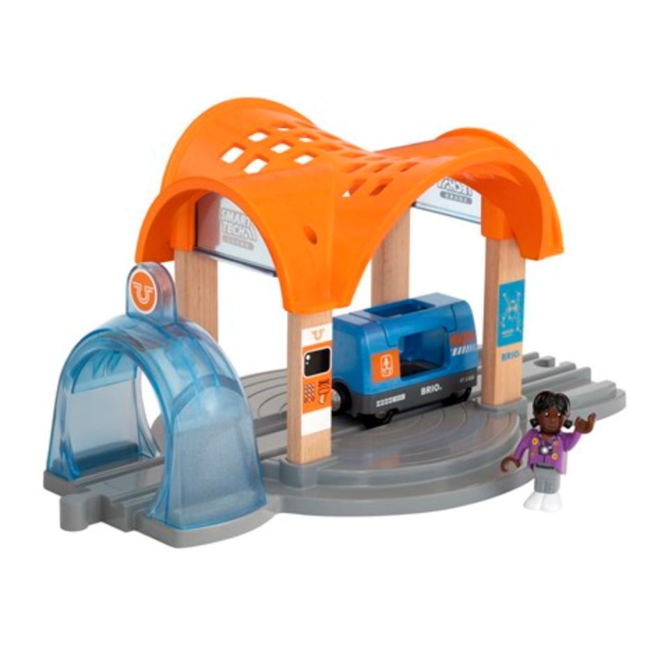 Action Tunnel Station-Brio-The Red Balloon Toy Store