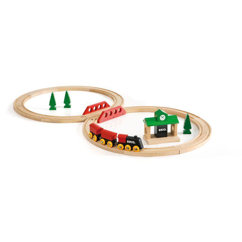 Classic Figure 8 Set-Brio-The Red Balloon Toy Store