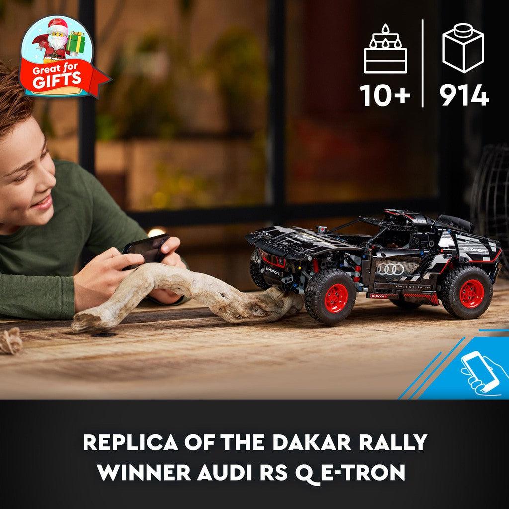 Replica of teh Dakar Rally Winner Audi RS Q E-Tron. 10+ ages with 914 LEGO pieces