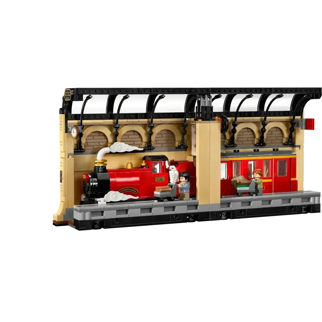 Book Nook: Hogwarts Express-LEGO-The Red Balloon Toy Store