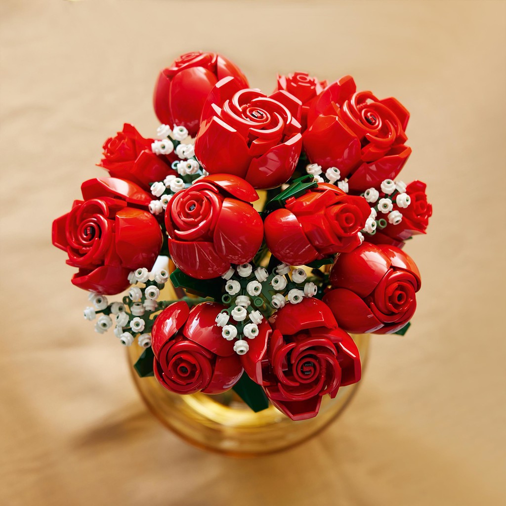 Bouquet of Roses-Enjoy a valentines LEGO decoration.
