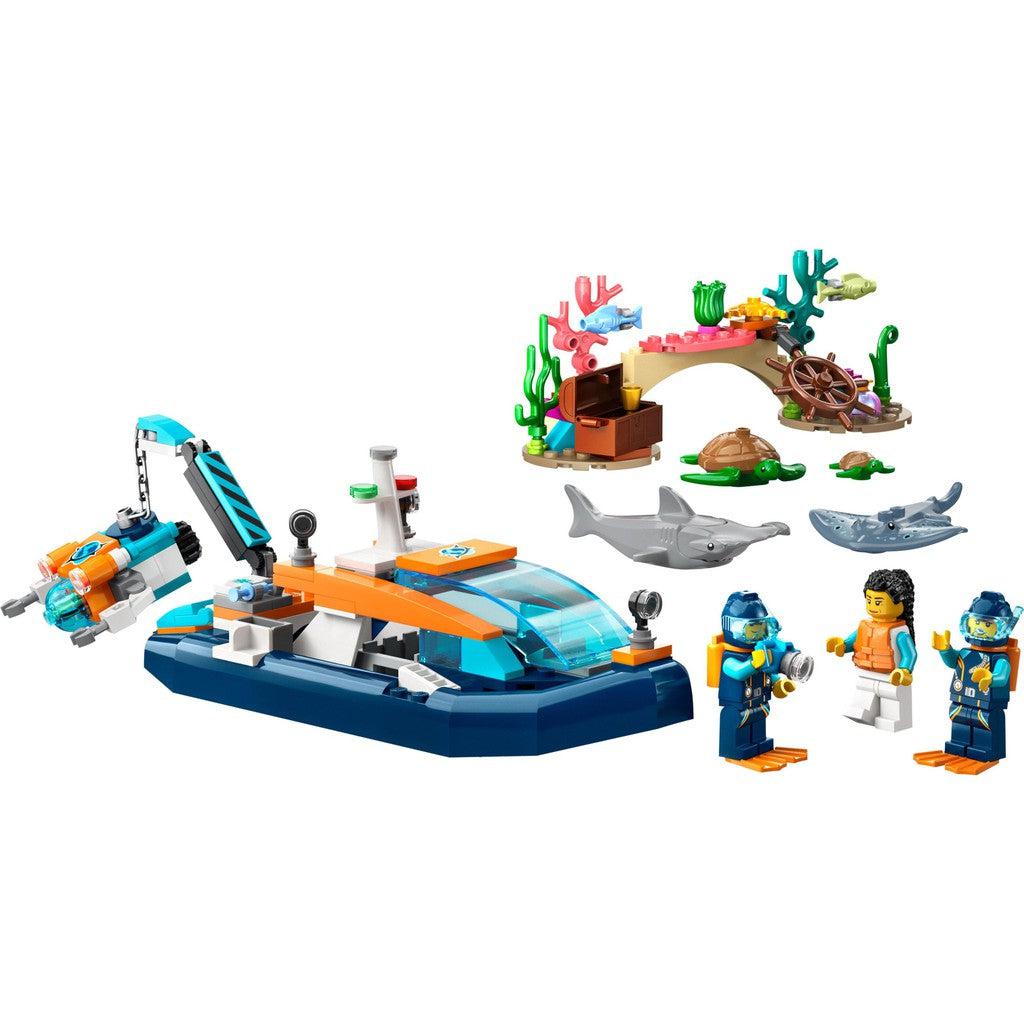 there is an explorer, divers, and animals in the LEGO cirt pack. swim and see the turtles and dolphins