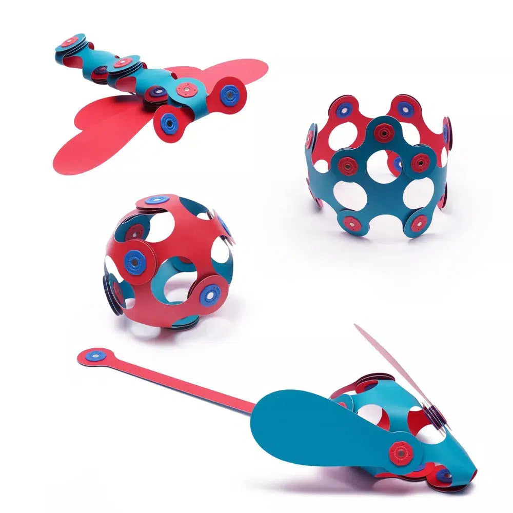 build and play with the magnetic Clixo toys to make fun builds and balls