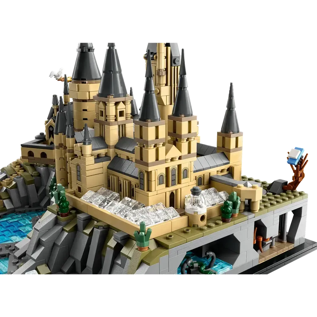 Hogwarts Castle and Grounds-LEGO-The Red Balloon Toy Store