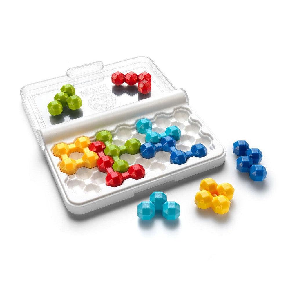 there are connected colored pieces that look like tetris blocks that fit into the case. find the patters that makes them fit nicely