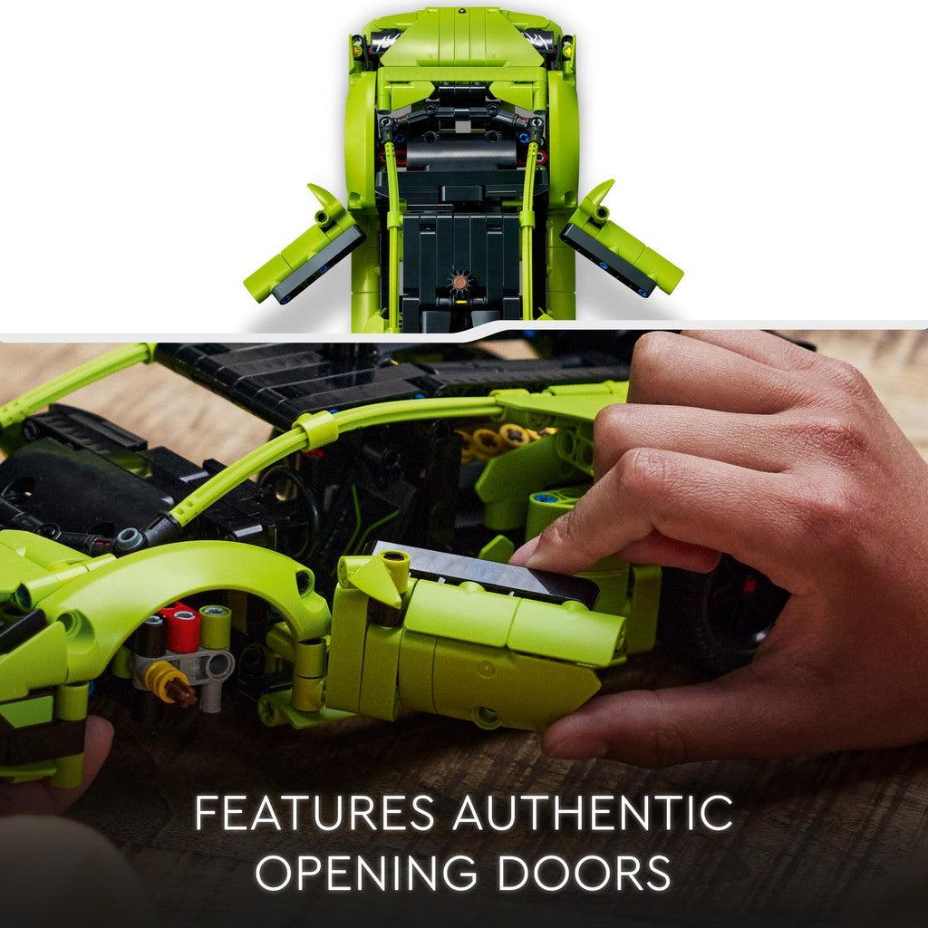 features authentic opening doors