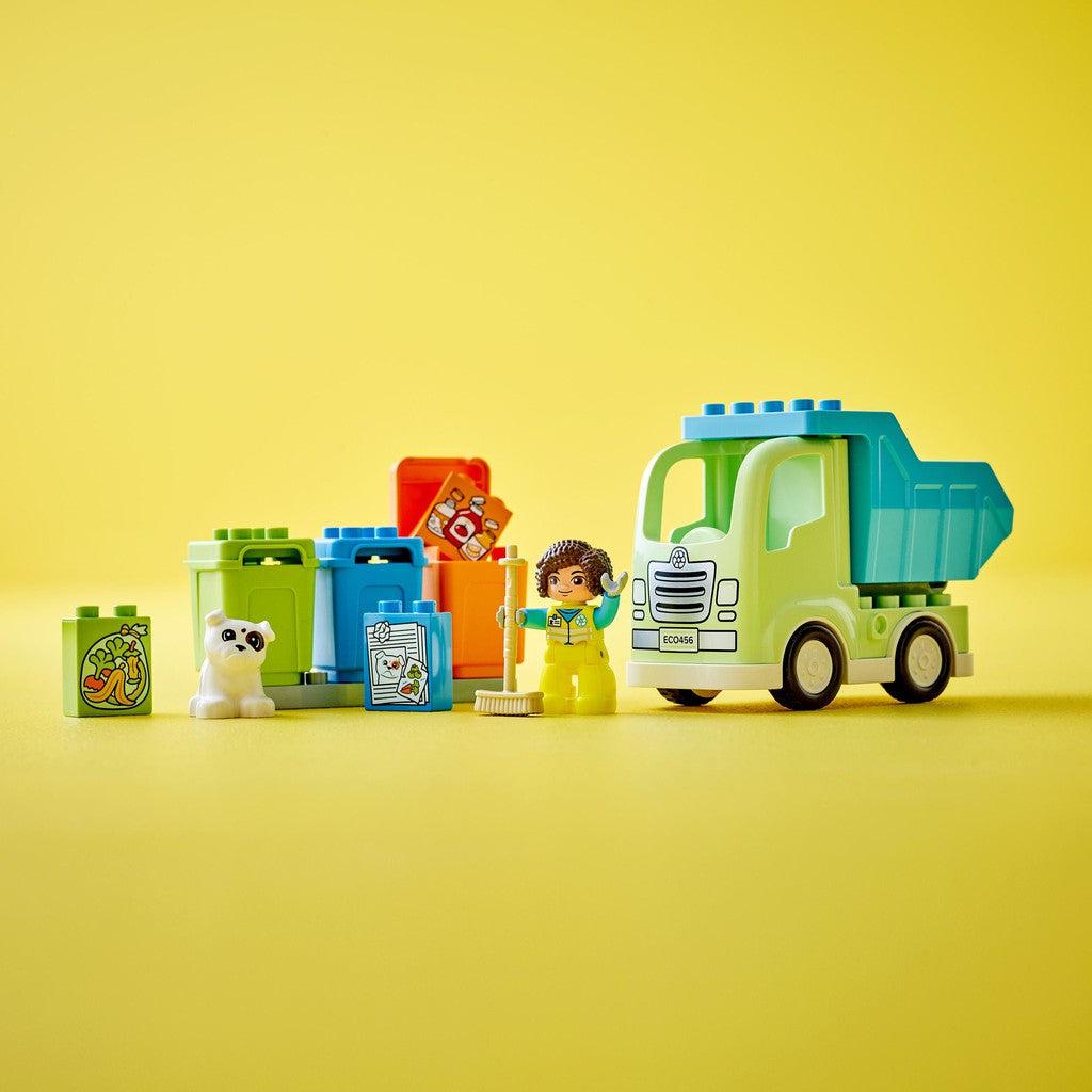 have fun with a garbage truck with DUPLO
