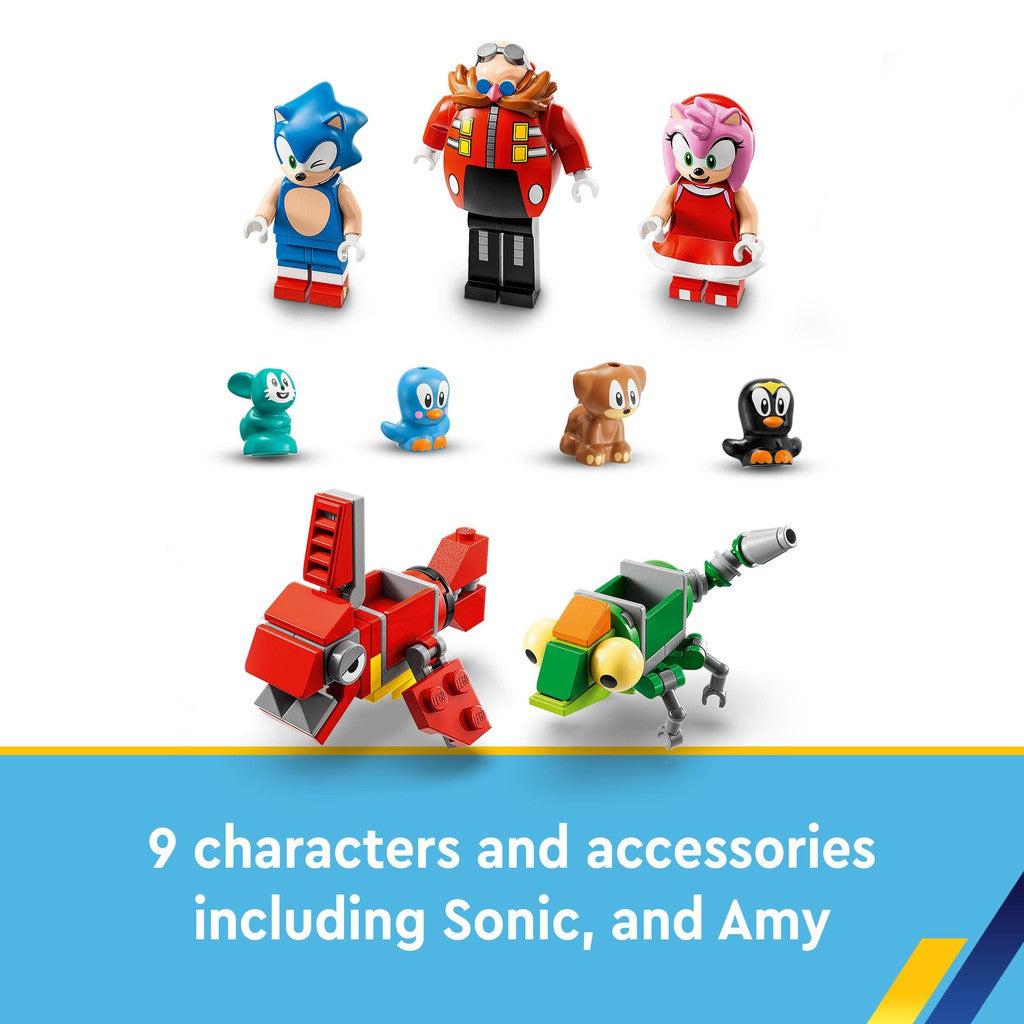 9 characters and accessories including Sonic, and Amy