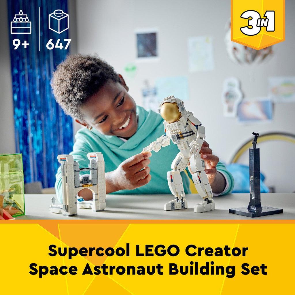 for ages 9+ 647 LEGO pieces. 3in1. Supercool LEGO creator Space astronaut building set