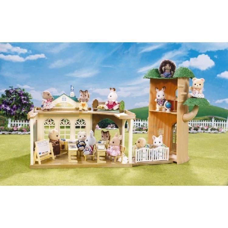Country Tree School-Calico Critters-The Red Balloon Toy Store