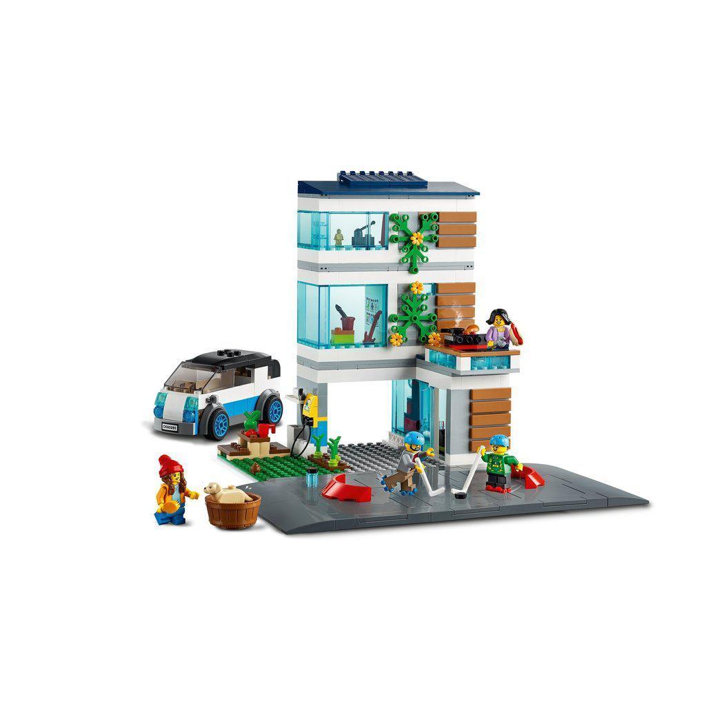 LEGO Family House – The Red Balloon Store