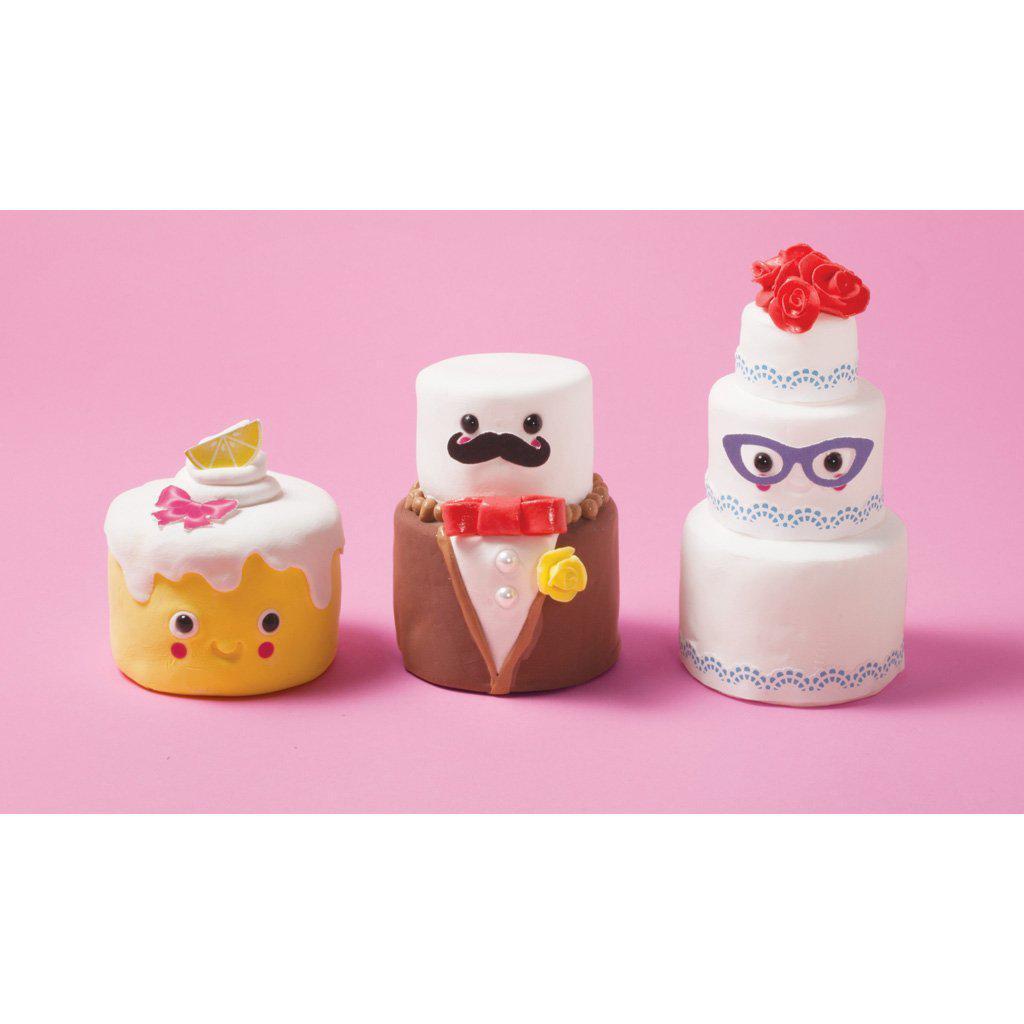 https://www.redballoontoystore.com/cdn/shop/products/Mini-Bake-Shop-Arts-and-Crafts-KLUTZ-7.jpg?v=1663112450