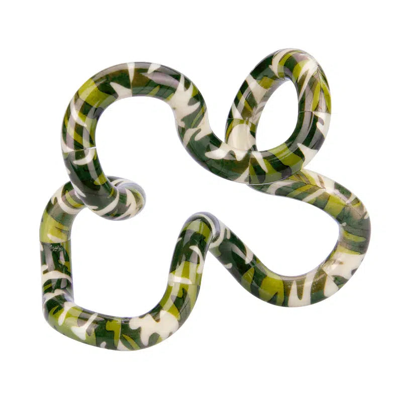 A tangle with a pattern similar to cammo, a mix of white and light green leaf shapes are speckled over a background of black and dark green.