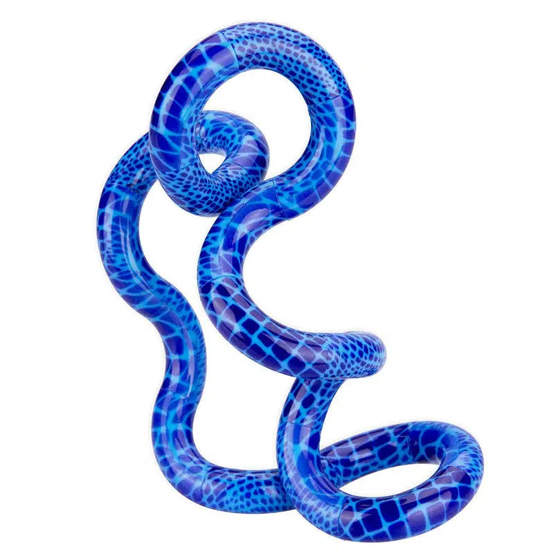 A tangle with a pattern similar to scales, with dark blue being the scale color and light blue being the backing color. Each segment has a different size to the scaling with some having many tiny scale patterns and other having few wide scales across them.